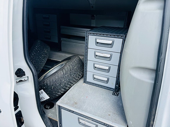 Volkswagen Caddy Maxi 6 of 15