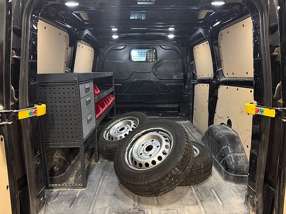 Ford Transit Custom 12 of 13