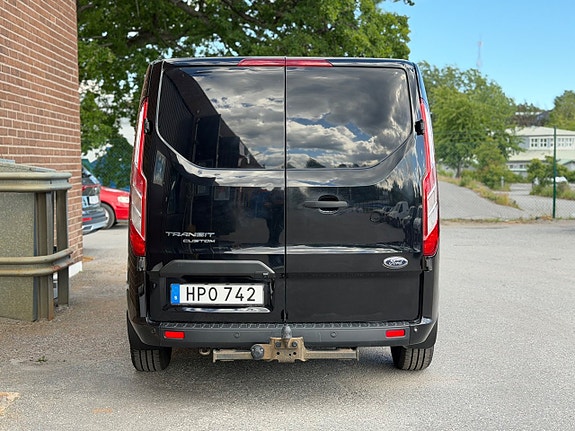 Ford Transit Custom 4 of 5