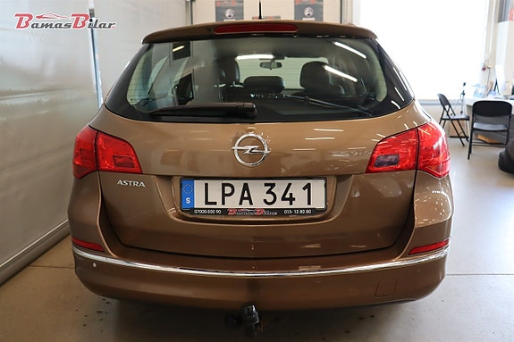 Opel Astra 4 of 5
