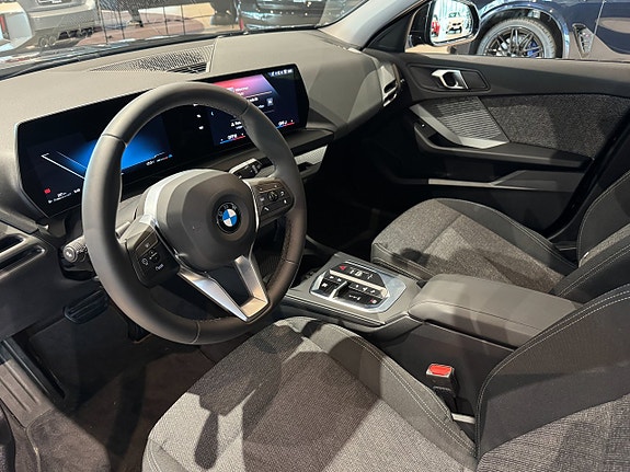 BMW 120 7 of 16