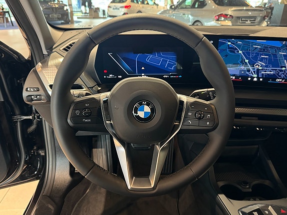 BMW 120 9 of 16