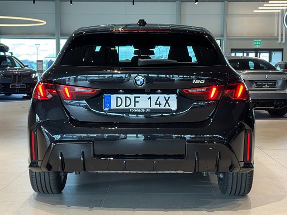 BMW 120 5 of 5