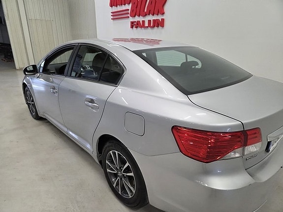 Toyota Avensis 9 of 10