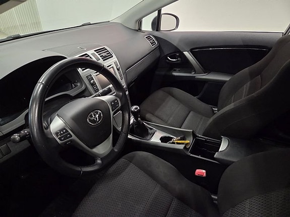 Toyota Avensis 10 of 10