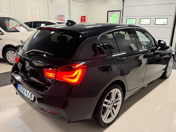 BMW 118d 3 of 5