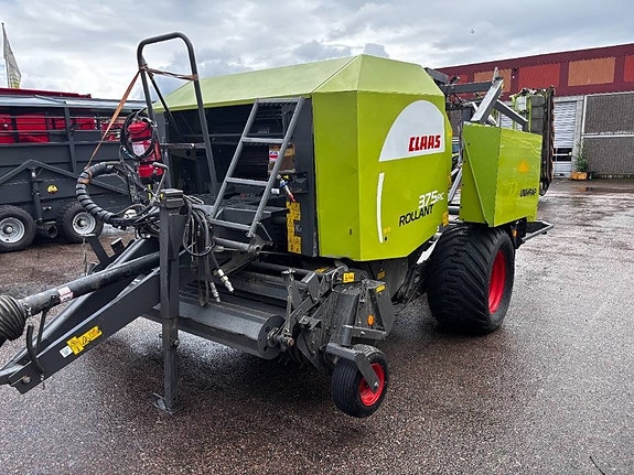 CLAAS Rollant 375 RC Uniwrap
