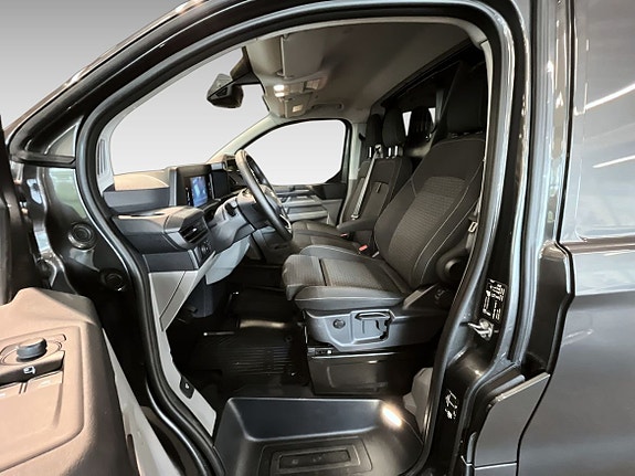 Ford Transit Custom 10 of 14