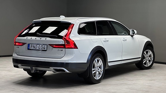 Volvo V90 Cross Country 16 of 20