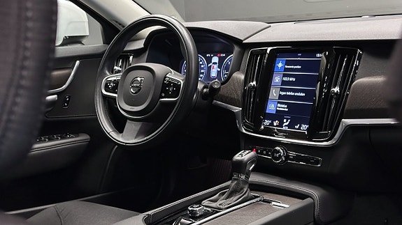 Volvo V90 Cross Country 10 of 20