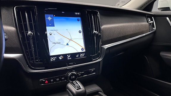 Volvo V90 Cross Country 12 of 20