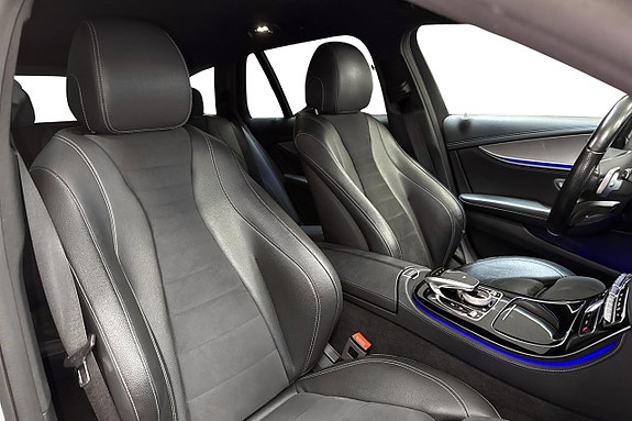 Mercedes-Benz E220 15 of 19