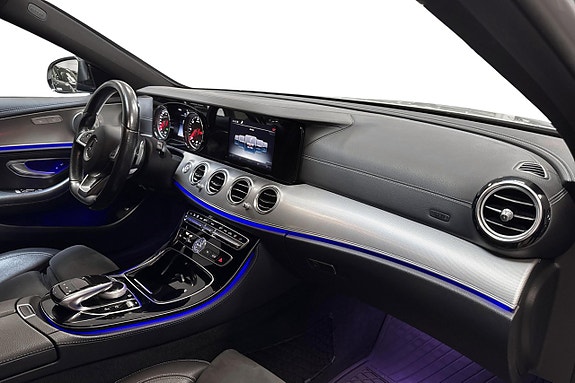 Mercedes-Benz E220 9 of 19