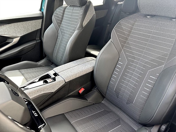 Peugeot 3008 5 of 5