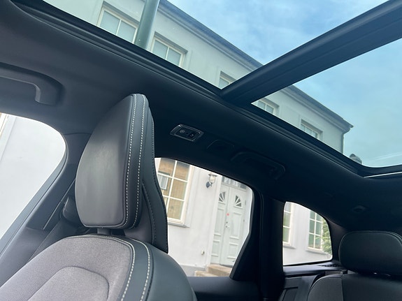 Volvo XC60 7 of 11