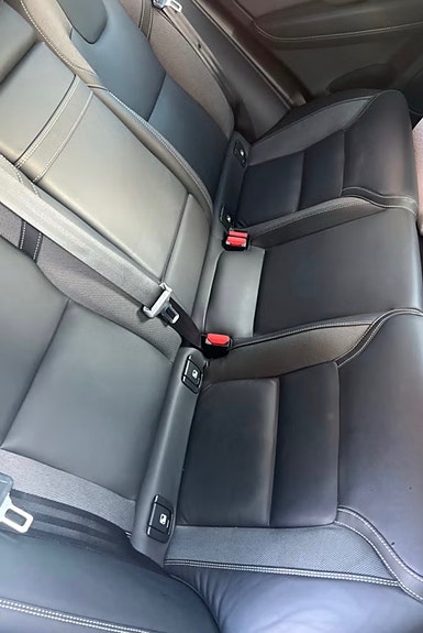Volvo XC60 2 of 11