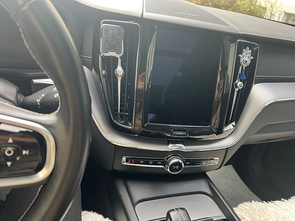 Volvo XC60 6 of 11