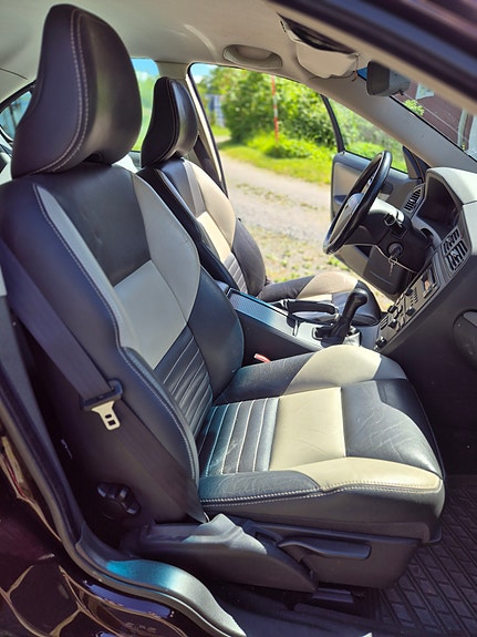 Volvo S60 4 of 4