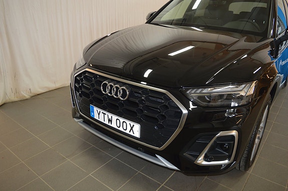 Audi Q5 2 of 5