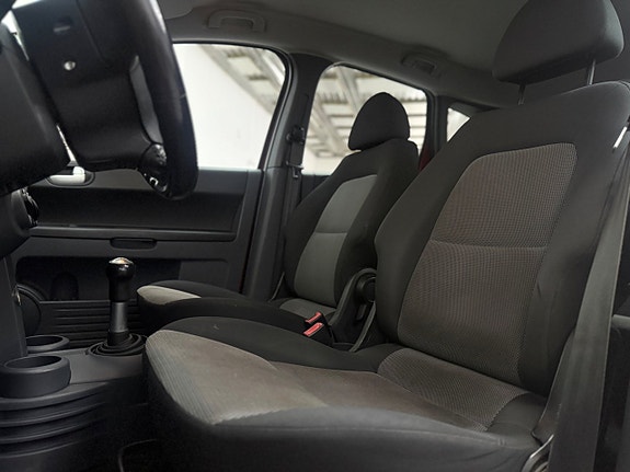 Mitsubishi Colt 6 of 13