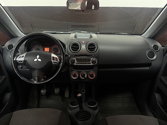 Mitsubishi Colt 7 of 13