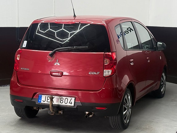 Mitsubishi Colt 12 of 13