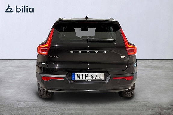 Volvo XC40 6 of 23