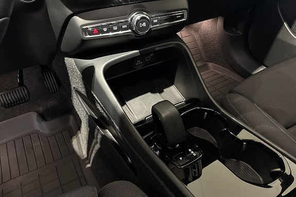 Volvo XC40 15 of 23