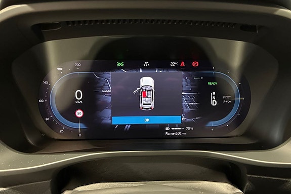 Volvo XC40 10 of 23