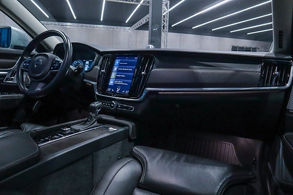 Volvo V90 Cross Country 5 of 5