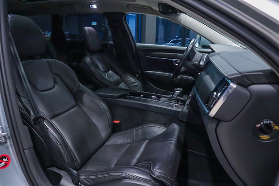 Volvo V90 Cross Country 9 of 18