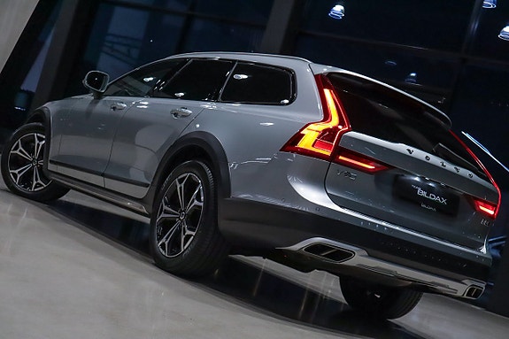 Volvo V90 Cross Country 7 of 18