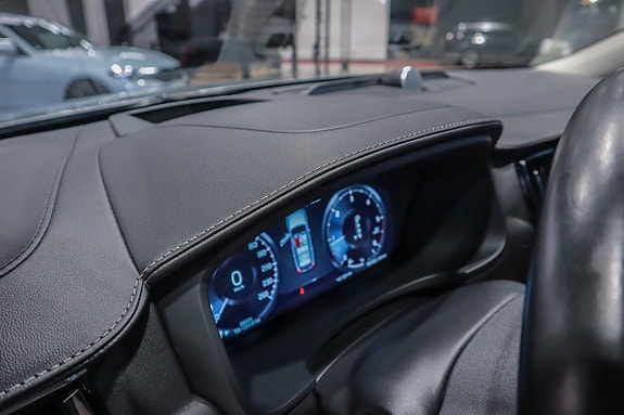 Volvo V90 Cross Country 15 of 18