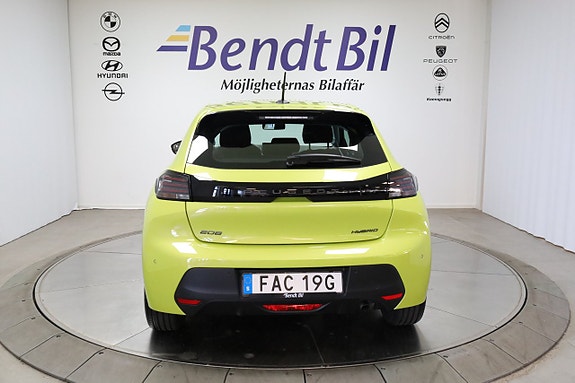 Peugeot 208 8 of 22