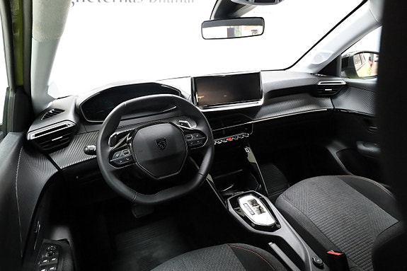 Peugeot 208 3 of 5
