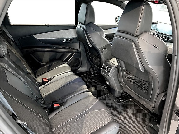 Peugeot 5008 13 of 17
