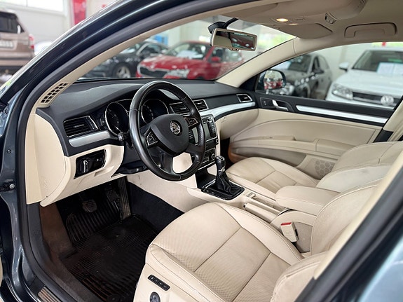 Skoda Superb 7 of 12