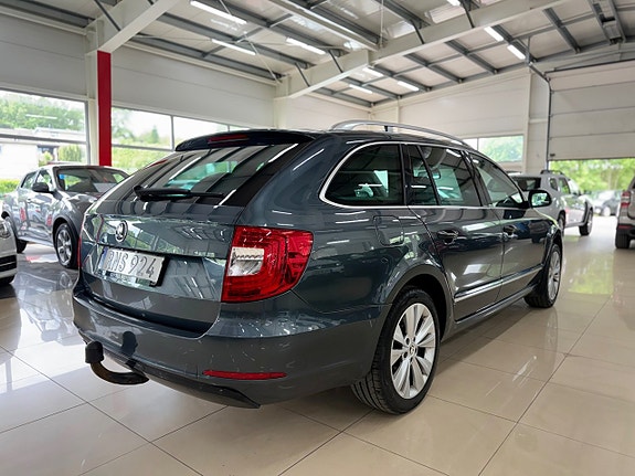 Skoda Superb 4 of 5