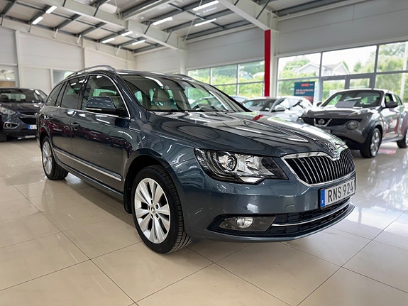 Skoda Superb 3 of 5