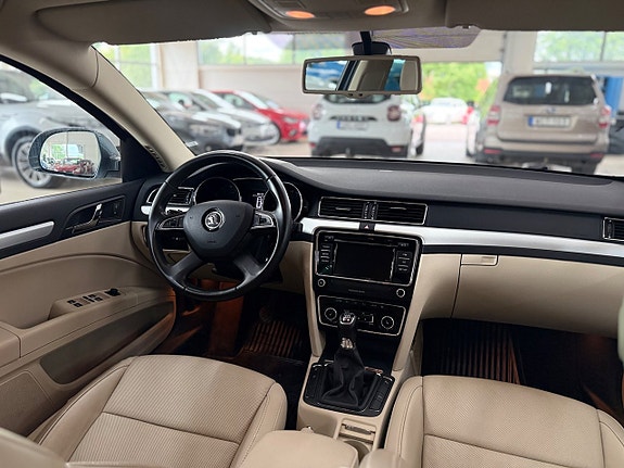 Skoda Superb 11 of 12