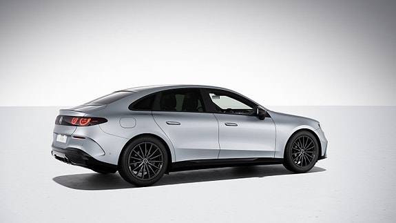 Mercedes-Benz C400 3 of 5