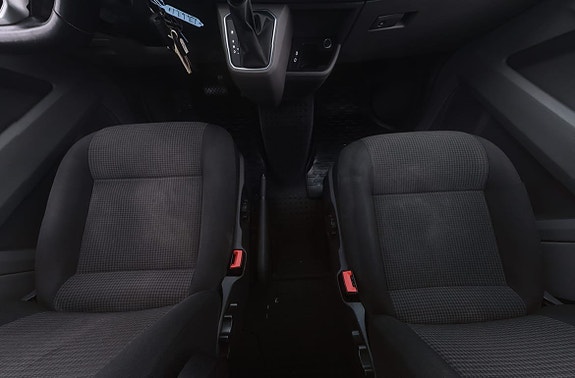 Volkswagen Transporter 15 of 28