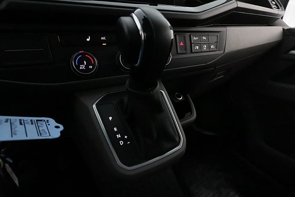 Volkswagen Transporter 18 of 28