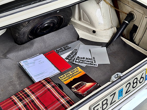 Audi 100 13 of 16