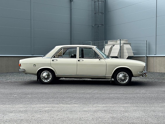 Audi 100 5 of 5