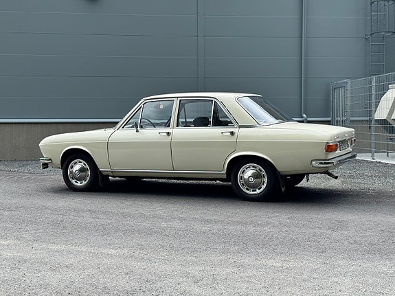 Audi 100 3 of 5