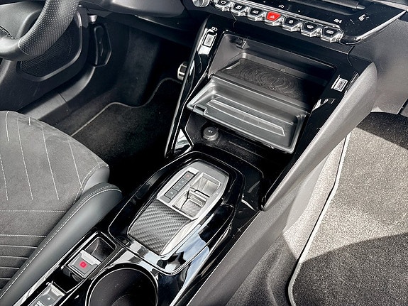 Peugeot 2008 12 of 17