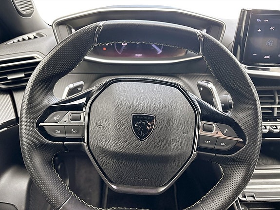 Peugeot 2008 7 of 17