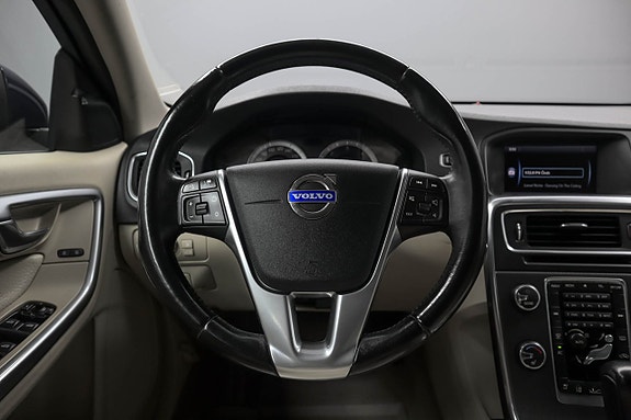 Volvo V60 14 of 26