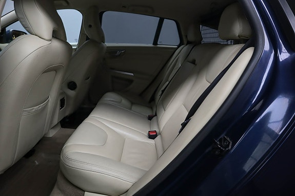 Volvo V60 11 of 26
